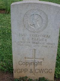 Dar Es Salaam War Cemetery - Palmer, L A